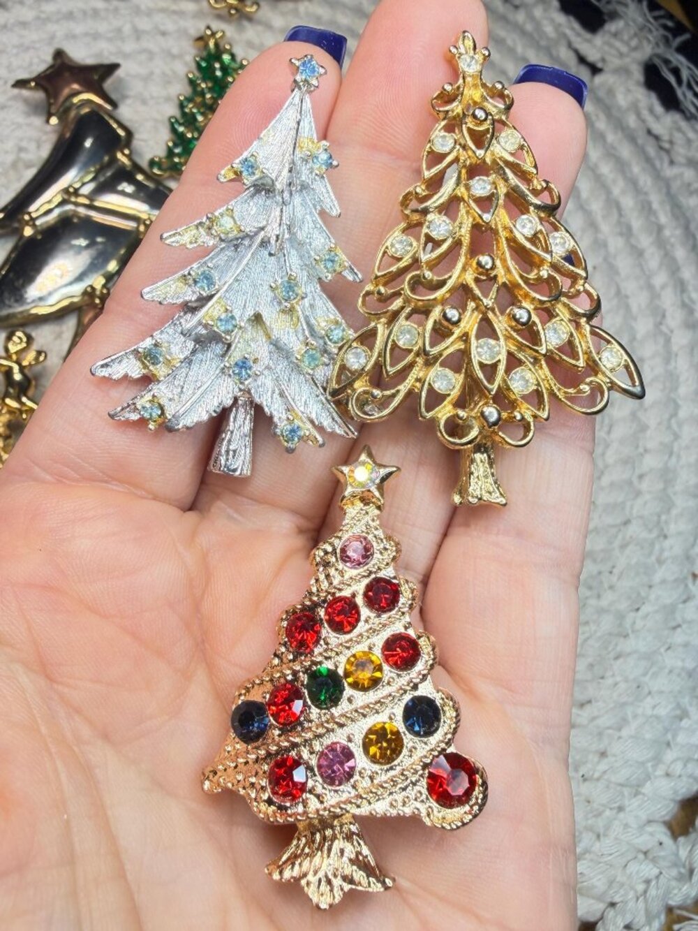 Christmas Tree Brooch Lot of 16 | Vintage Modern | Jewelry Tree Craft Collection - Picture 3 of 15